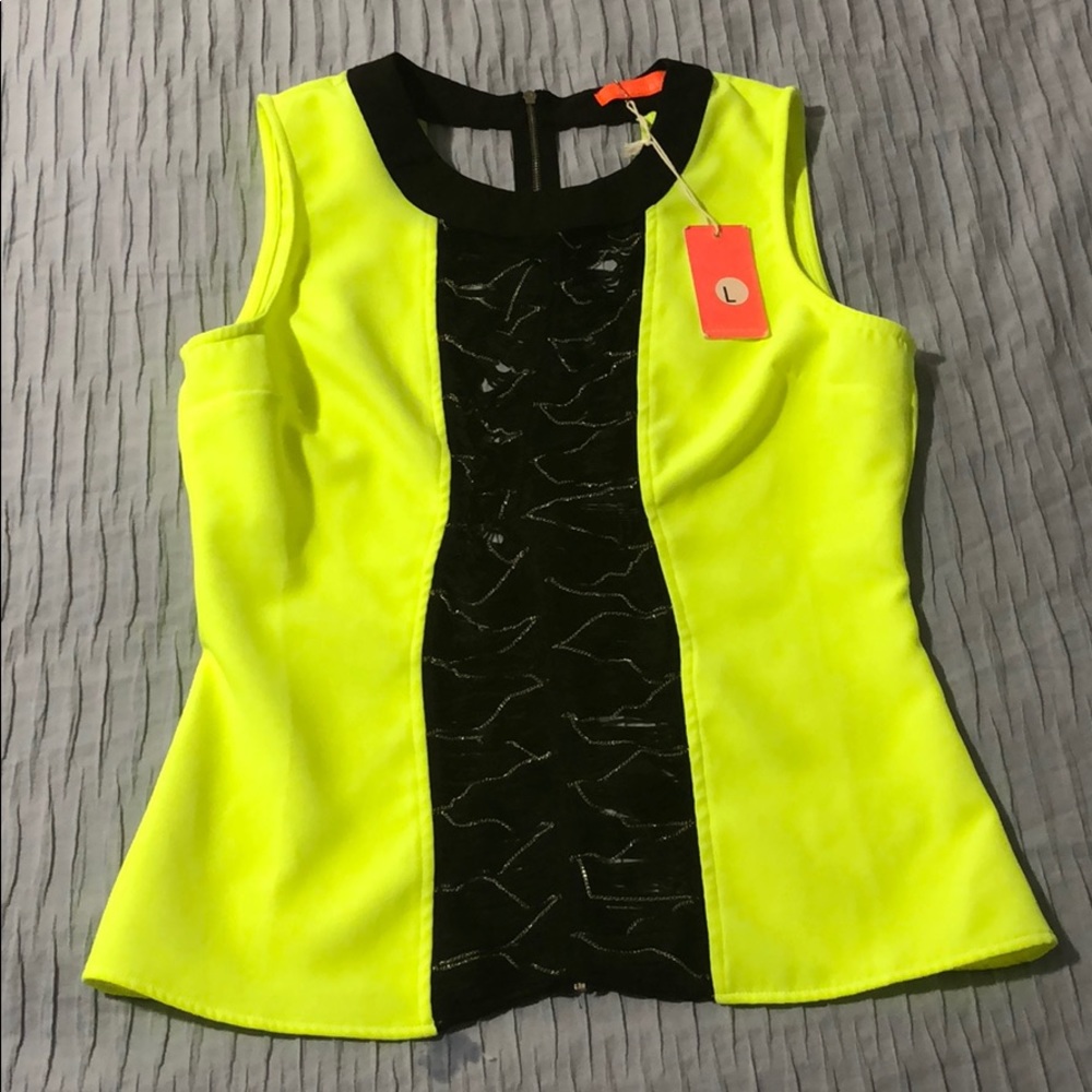 Lulumari sleeveless shirt